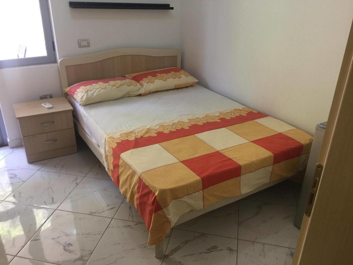 Hotel Kaqaniku Shëngjin Екстериор снимка