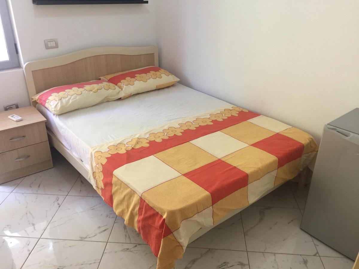 Hotel Kaqaniku Shëngjin Екстериор снимка